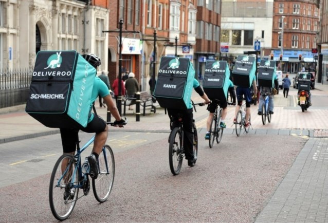 Deliveroo on trial for &#8216;encouraging&#8217; couriers to give up their work contracts