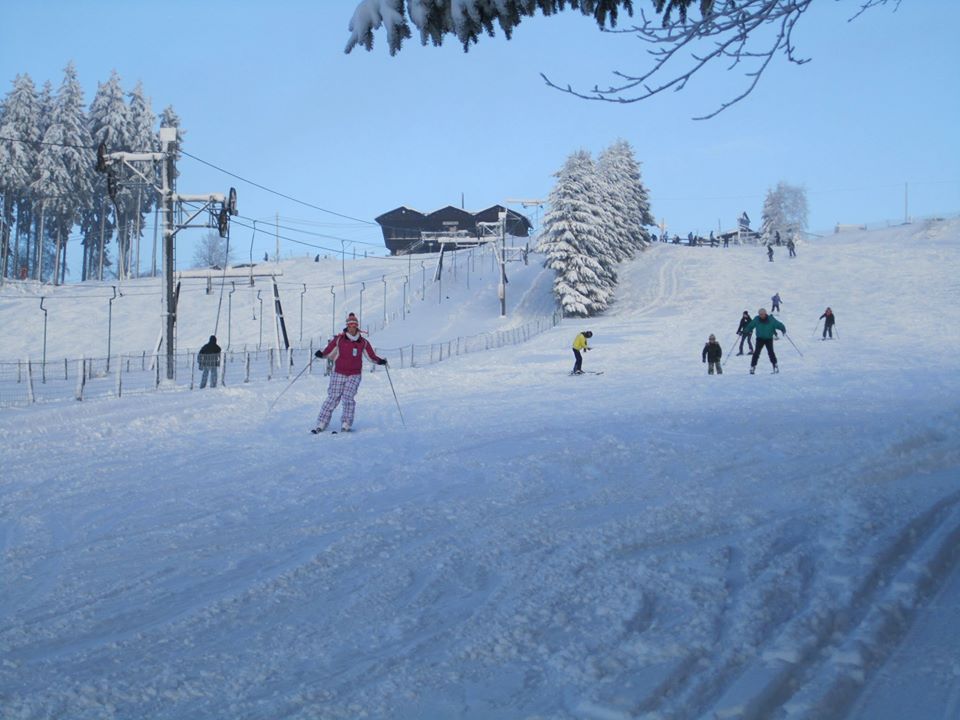 Belgian ski resorts open after first snowfall