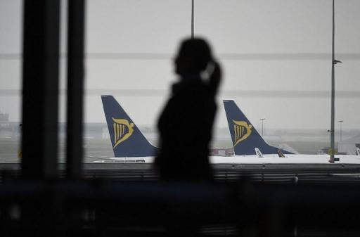 Ryanair says entire fleet could eventually be grounded