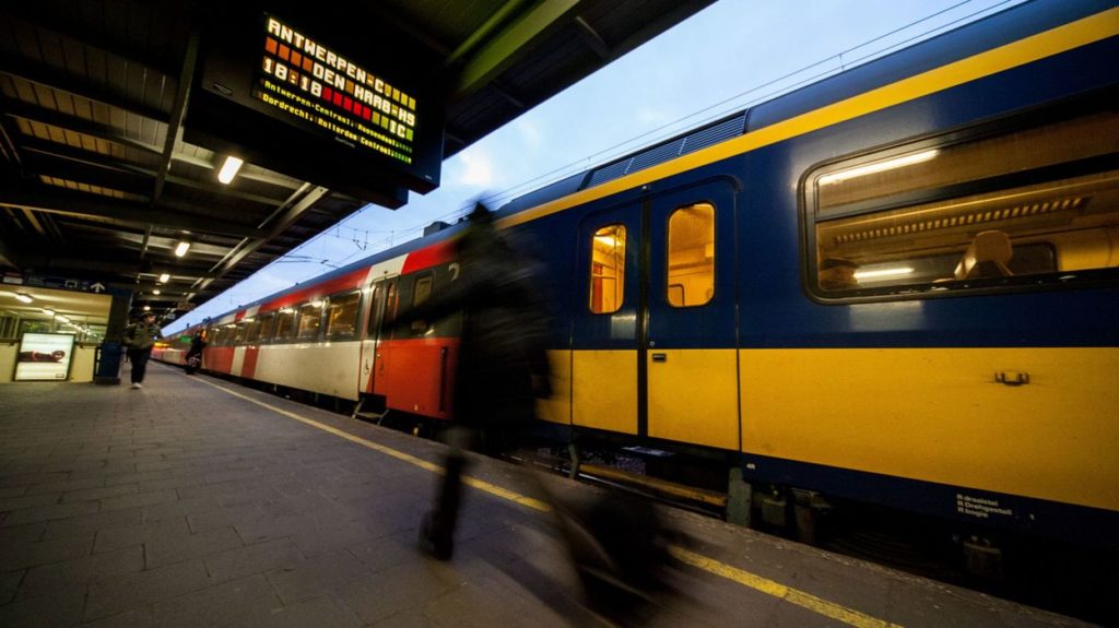 Dutch rail will slash journey time on Amsterdam-Brussels line by 2024