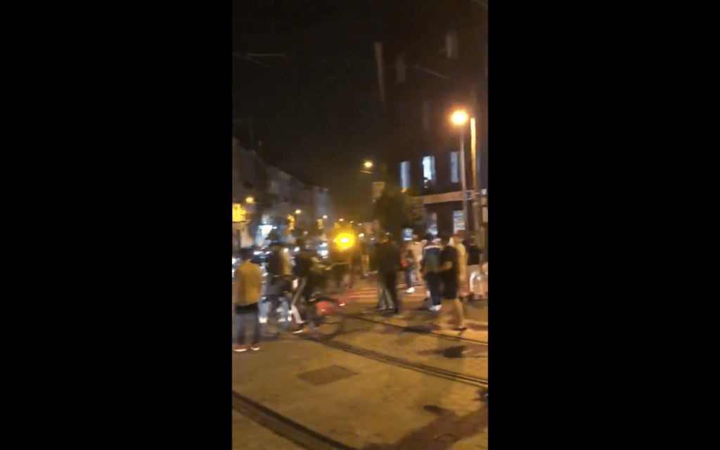 Two police officers injured: Union shares footage of uproar after arrest in Schaerbeek