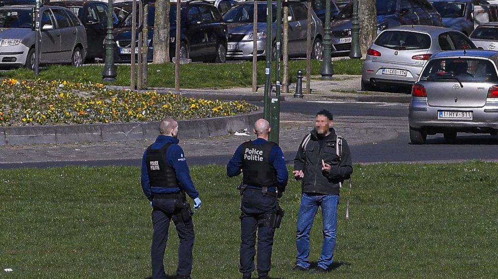 Belgian police track and trace fake corona news