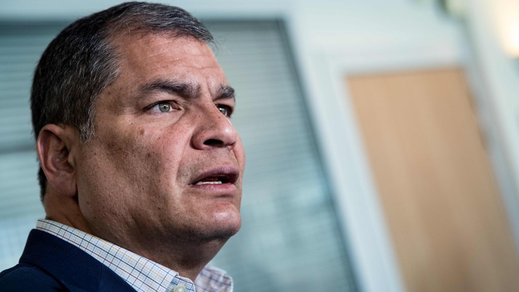 Ecuador requests arrest of ex-president Correa, exiled in Belgium