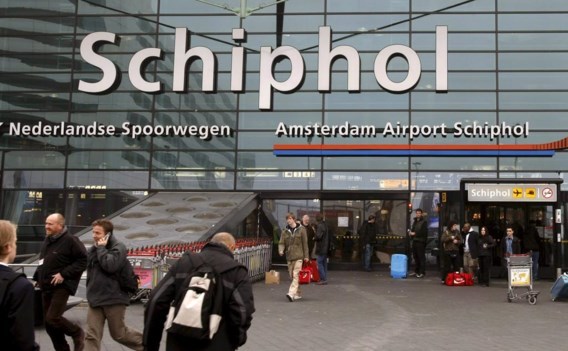Dutch police shoot knife wielding man at Schiphol Airport