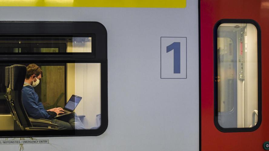 Belgian mobility minister eyes relaunch of free rail passes