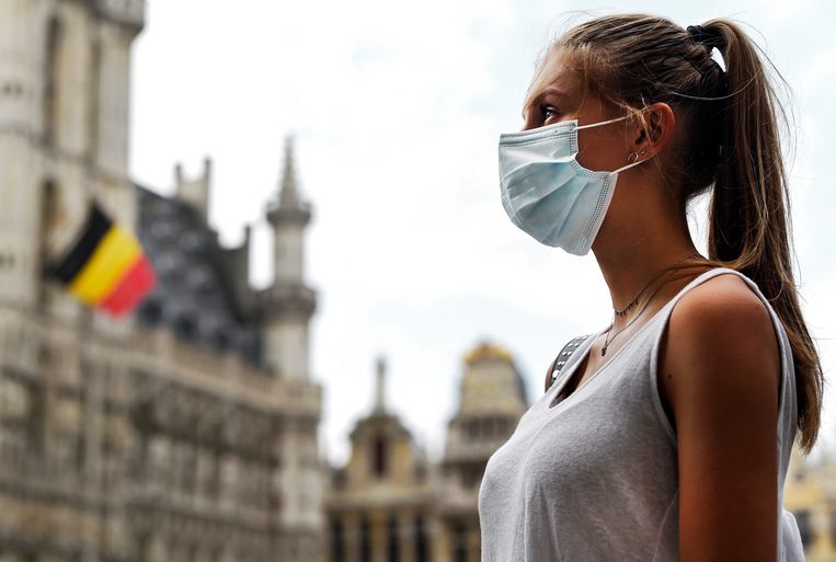 Belgian government may have given toxic masks to pharmacists