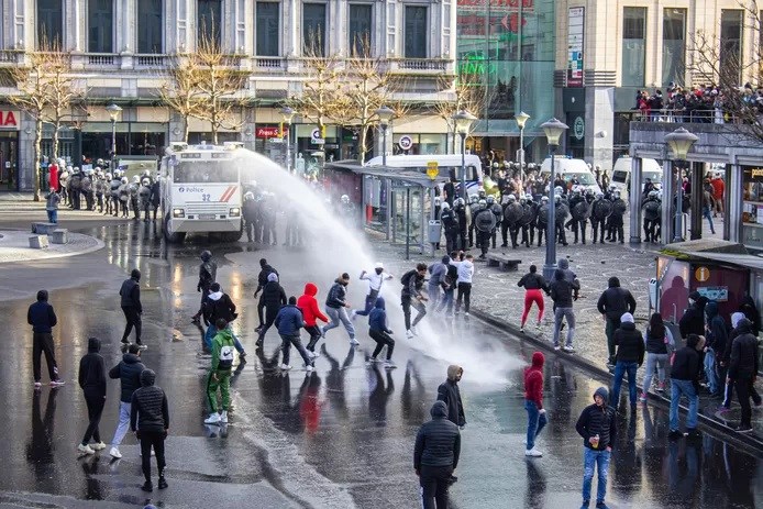 Riot in Liege leaves nine injured and businesses plundered
