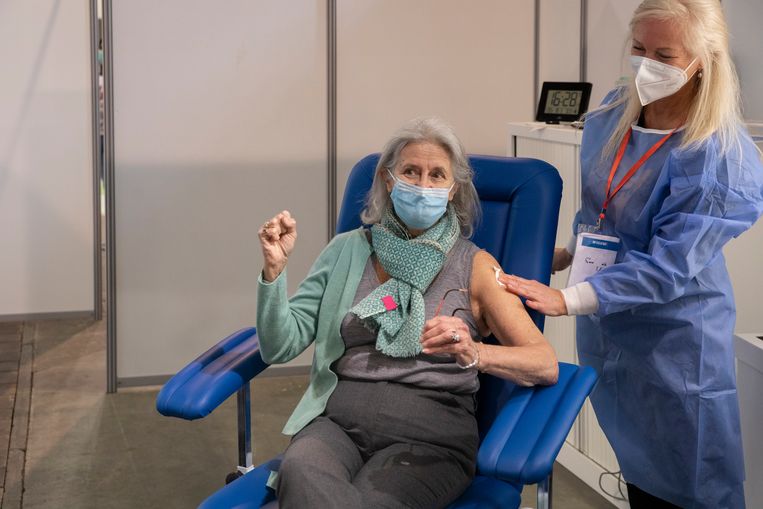 Over 70% of people older than 65 in Flanders received first dose of coronavirus vaccine