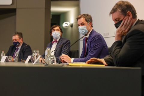 111 academics denounce &#8216;tunnel vision&#8217; of Belgian government and virologists