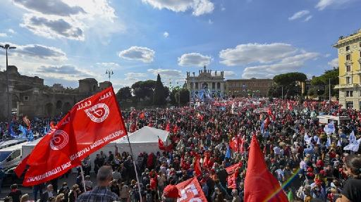 Over 50,000 march against fascism in Rome