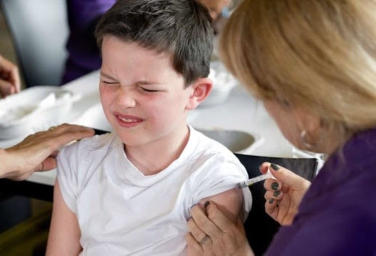 Child vaccination kicks off in Flanders but delayed in Wallonia