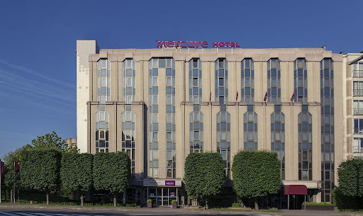 Closed Hotel Mercure in Evere becomes reception center for asylum seekers