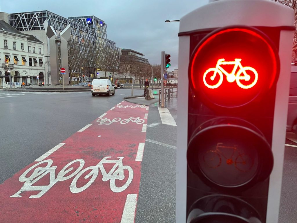Brussels cyclists call for an end to ‘invisible’ bike lanes