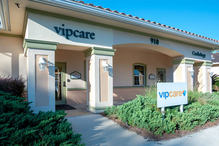 The view of the front of VIPcare's Spanish Plaines clinic.