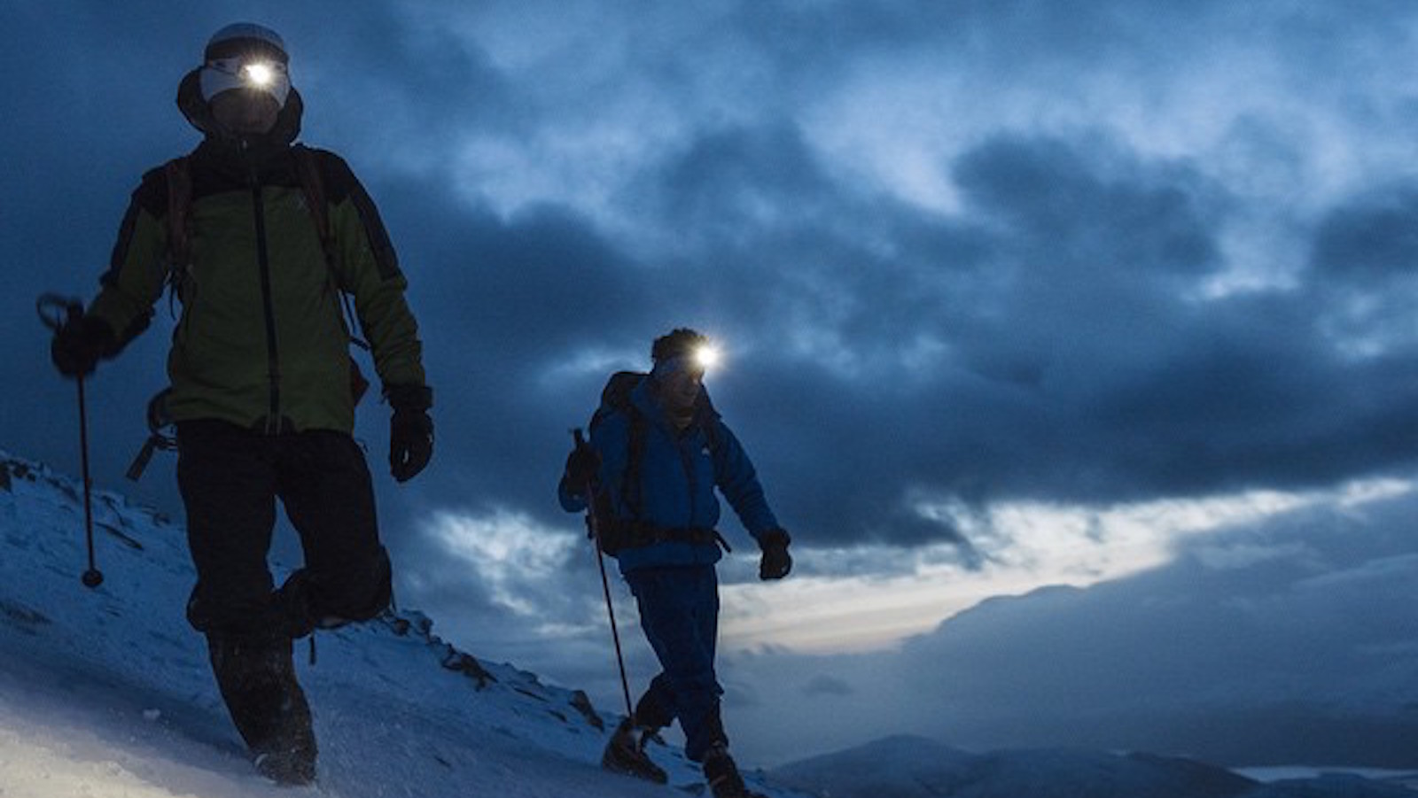 lampe frontale tikkina de petzl pour la randonnée et le bivouac