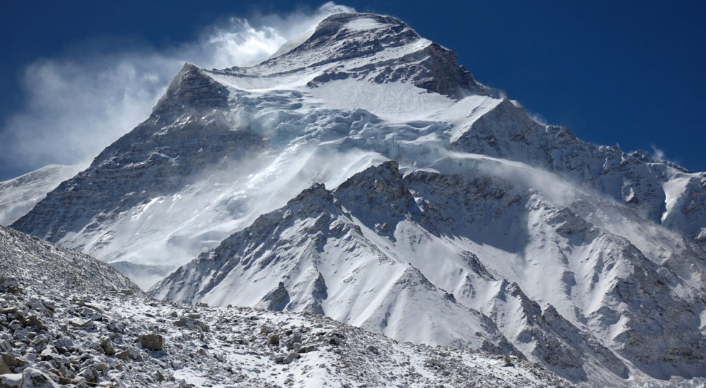 Le vent omniprésent sur les faces du Cho Oyu