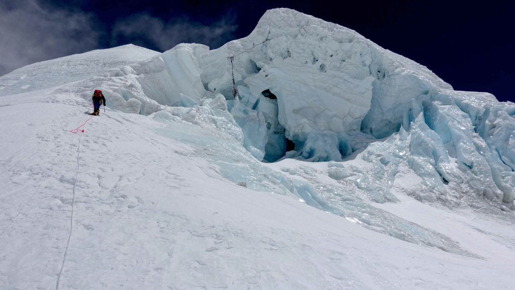 Passage des séracs sous le C2 (altitude 6800m)