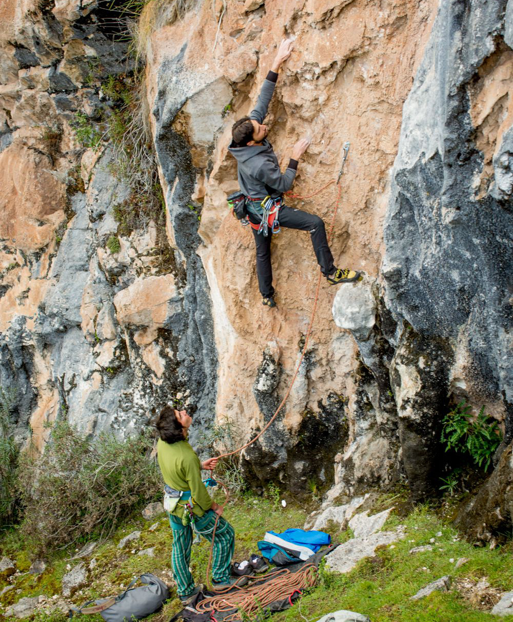 La longe en escalade et alpinisme : choix, utilité, fabrication