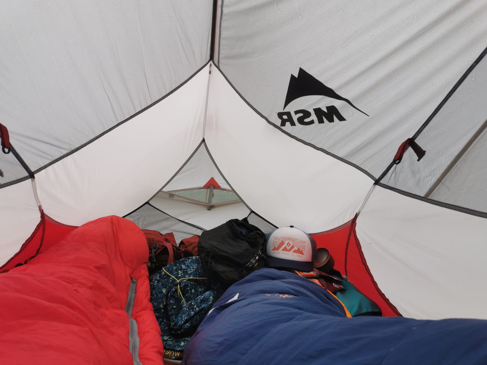 Bivouac sous tente MSR Hubba Hubba