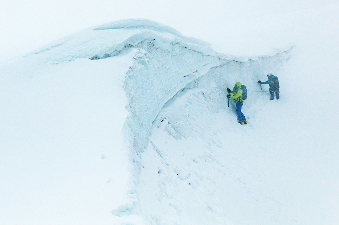 Crampons d'alpinisme : crampons compacts pour ski de randonnée et alpinisme  classique - HARFANG – Blue Ice NA