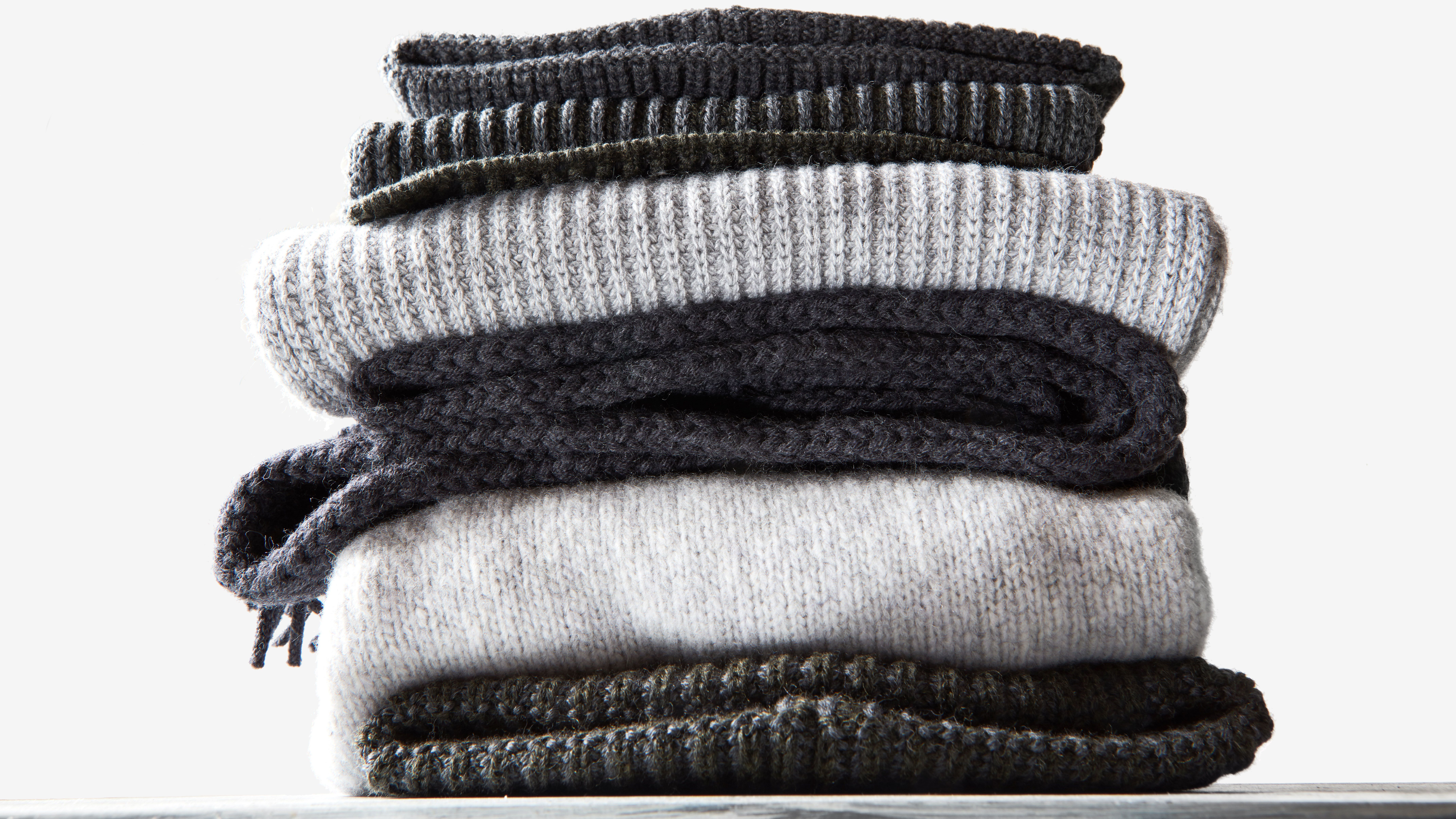 Wool and synthetic fibers
