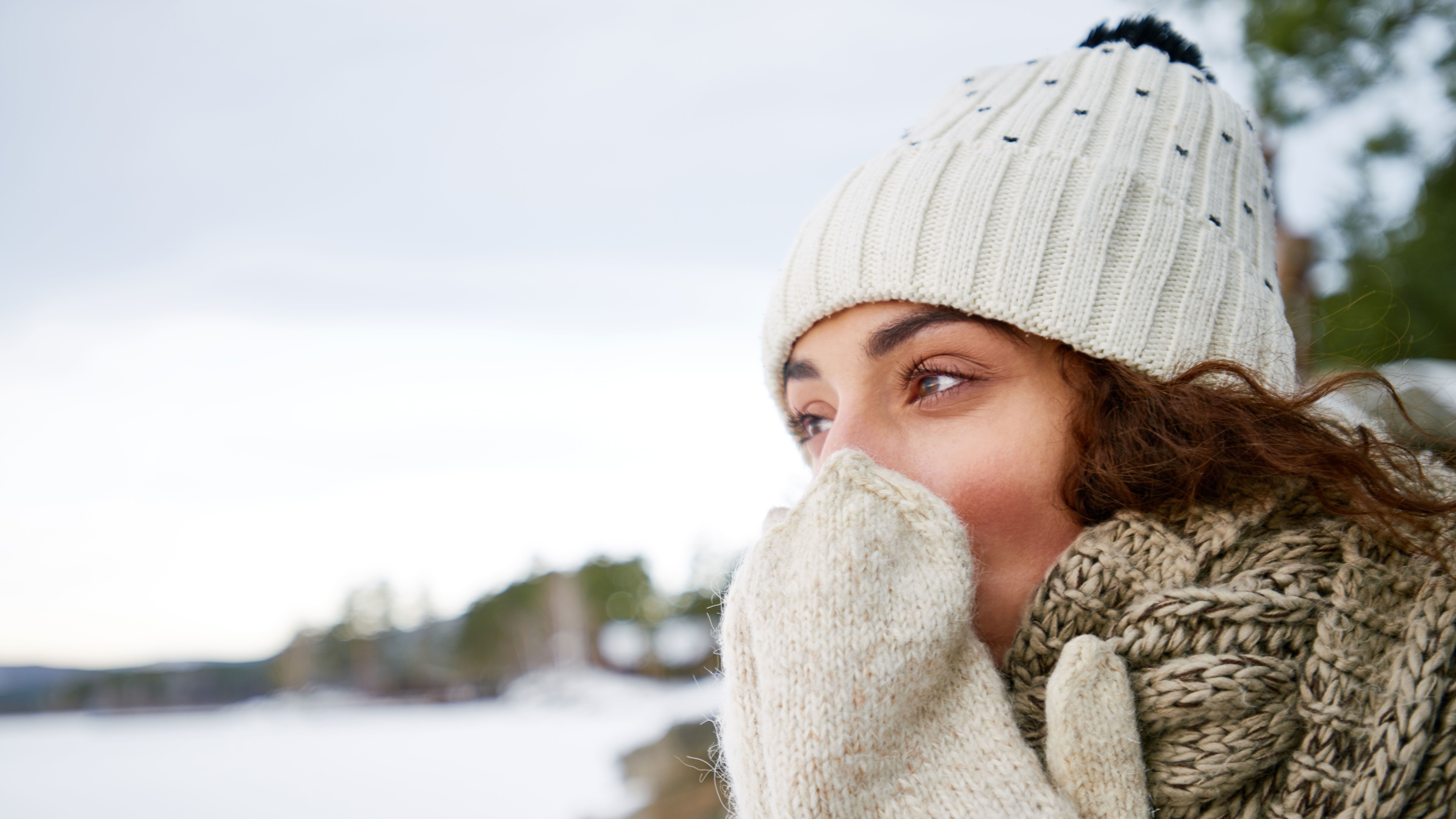 Know the signs of frostbite and hypothermia