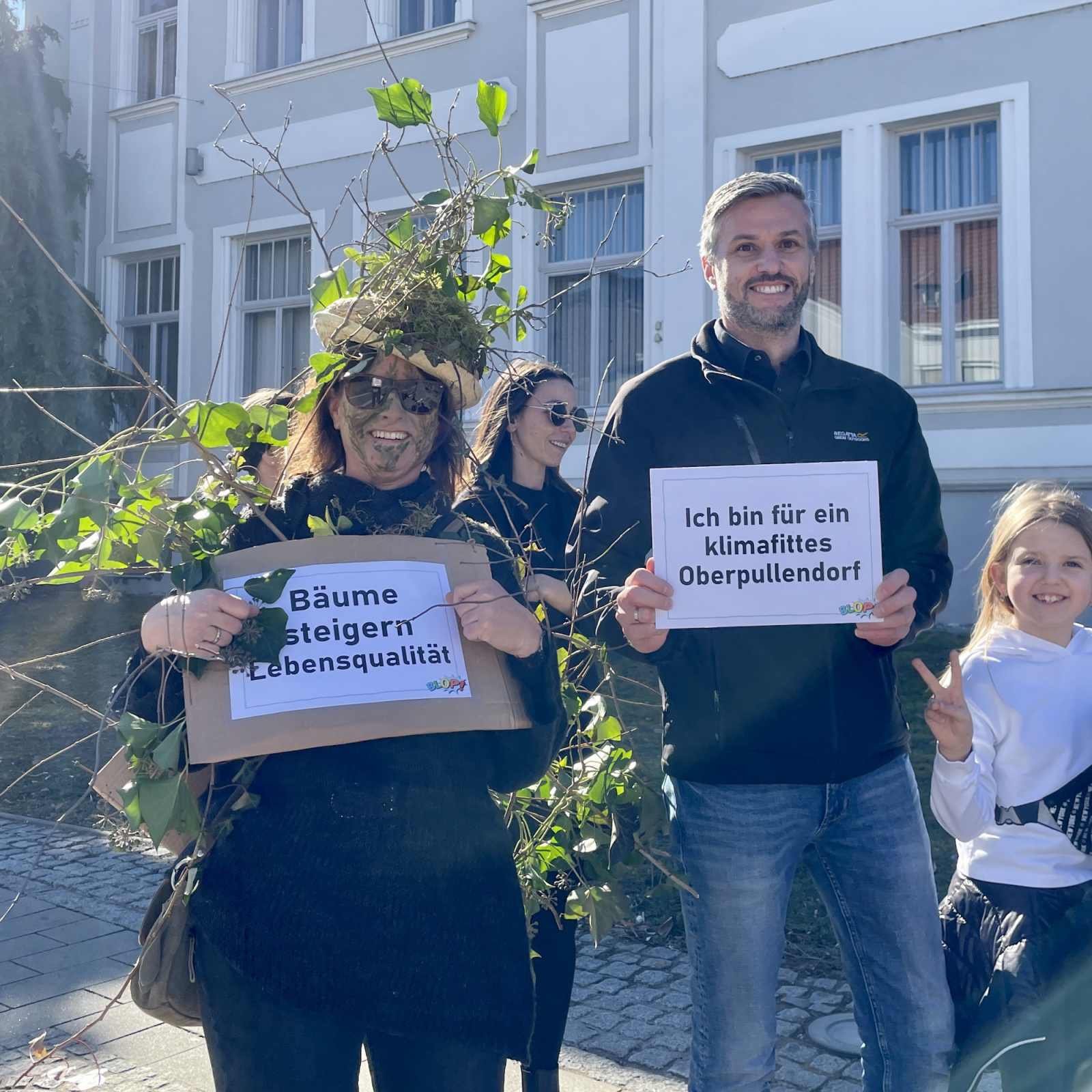 Unterstützung für BLOP! Initiative klimafittes Oberpullendorf 35 - Barbara mit Christian Stibi beim Faschingsumzug