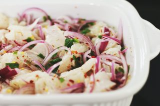 Ceviche-Duo vom Saibling und vom Seewinkler Tofu - säuerlich mit leichter Schärfe mariniert als Vorspeise für didifood & friends