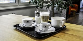Bester Kaffee - unser Kaffee kommt von der Rösterei Amann aus Vorarlberg und kann gerne bei einem unverbindlichen 1. Meeting gekostet werden