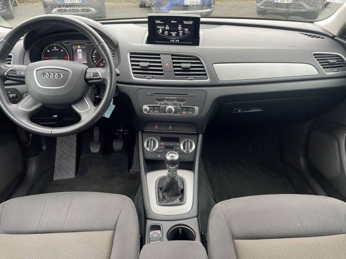 Audi Q3 2.0 TDI 140 BUSINESS LINE