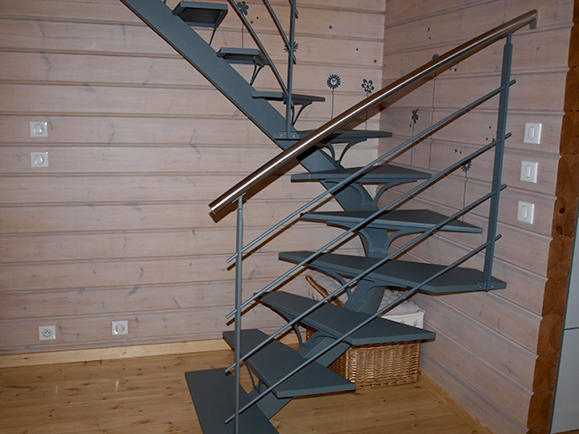 3 - Escaliers | Clopta, frabricant et installateur de métallerie sur mesure
