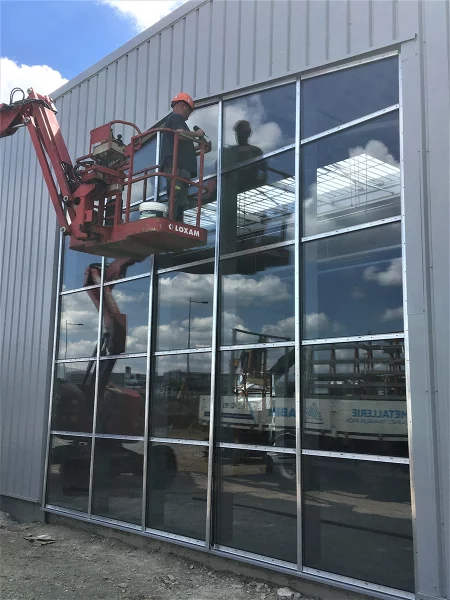 Mur rideau façade magasin