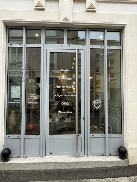 Façade miroir plume