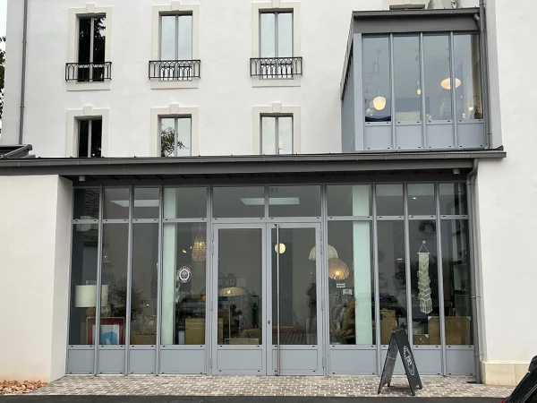Façade miroir plume