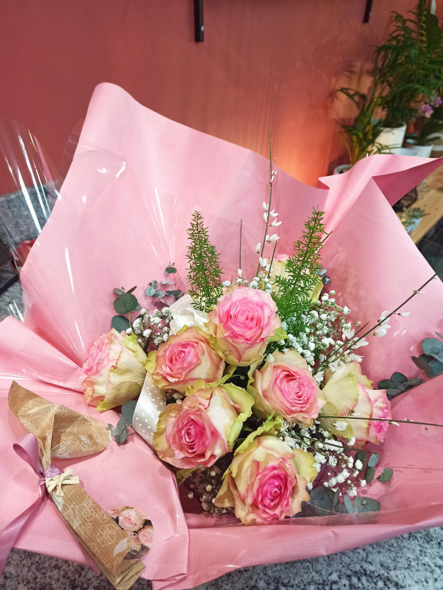 Bouquet rond de roses