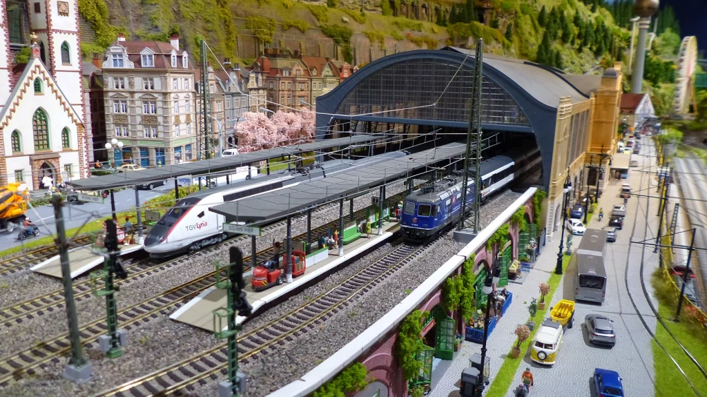 Exposition trains miniatures