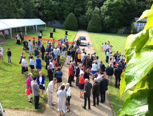 Organisation de cocktails dans les jardins du château de la Ville Chevalier