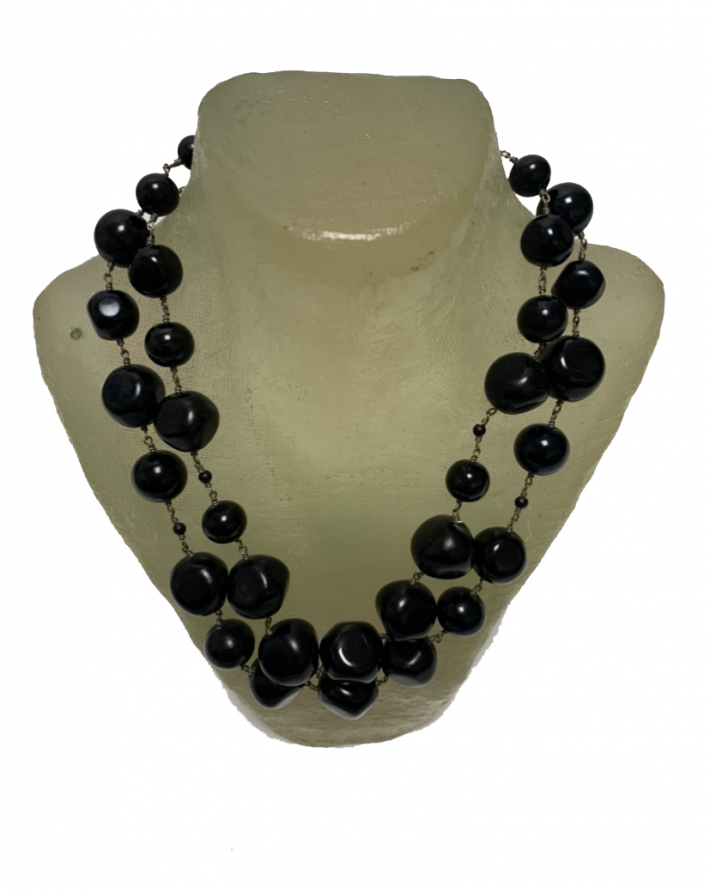 Collier Jackie Kennedy noir