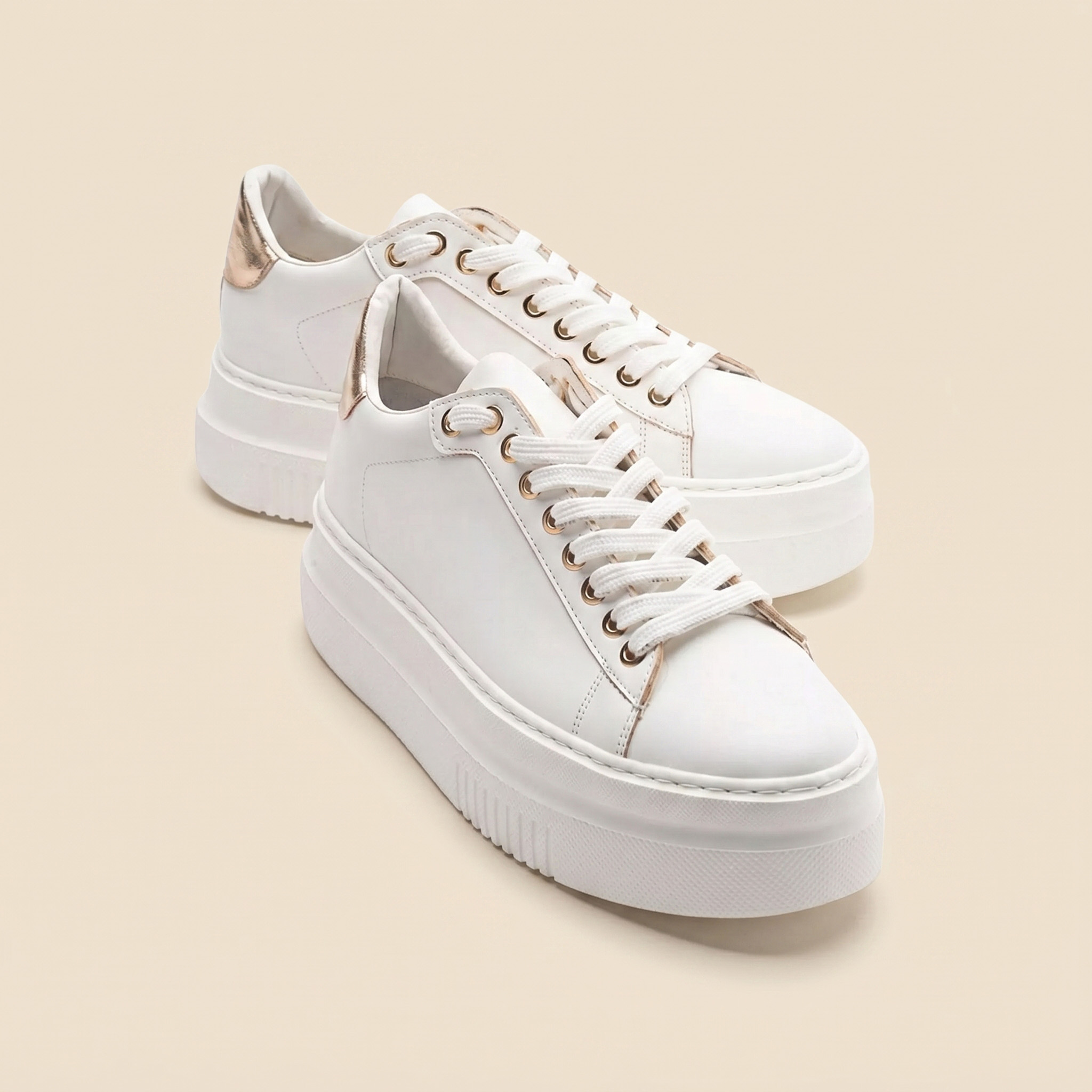 Women's '90s platform sneakers