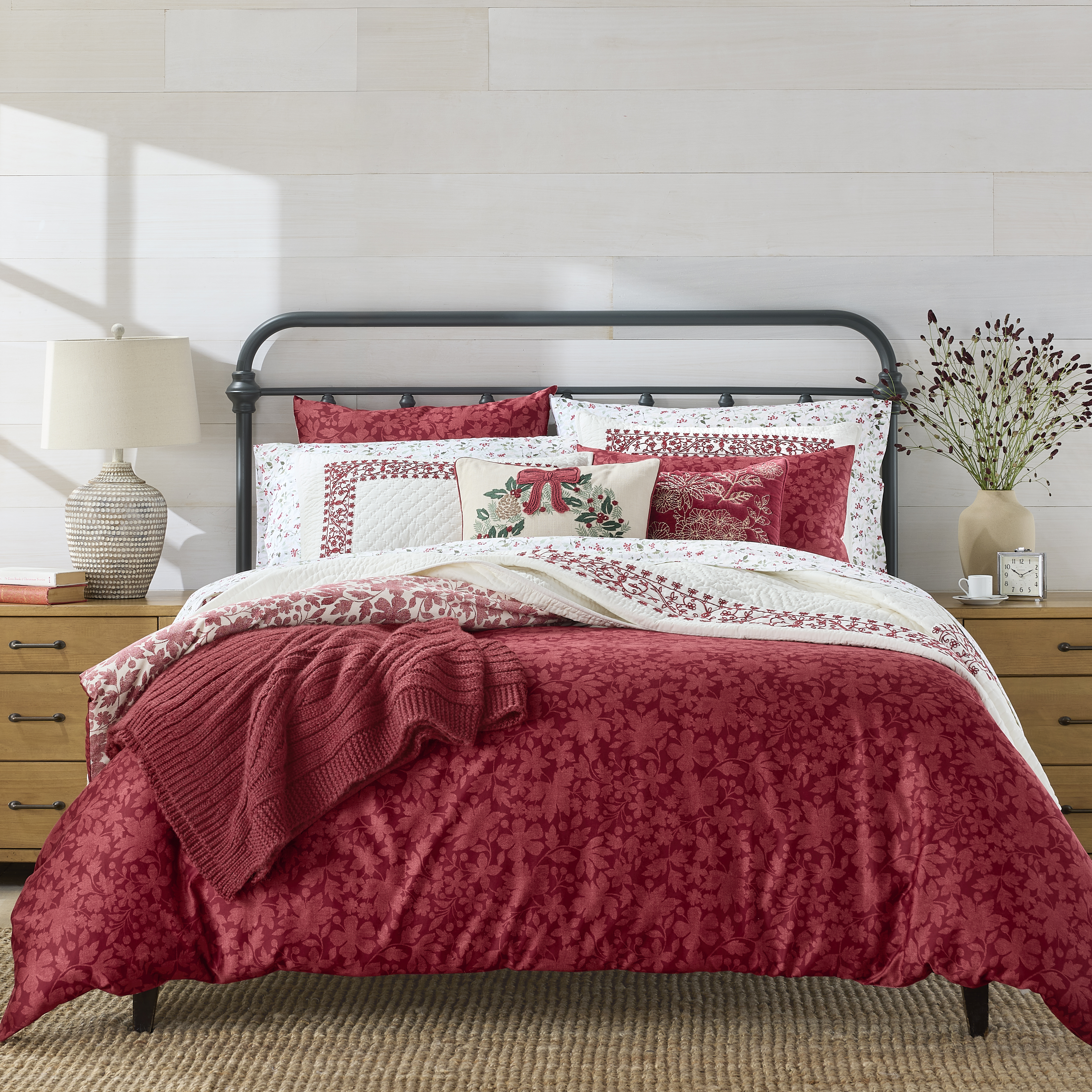 Red winter bedding