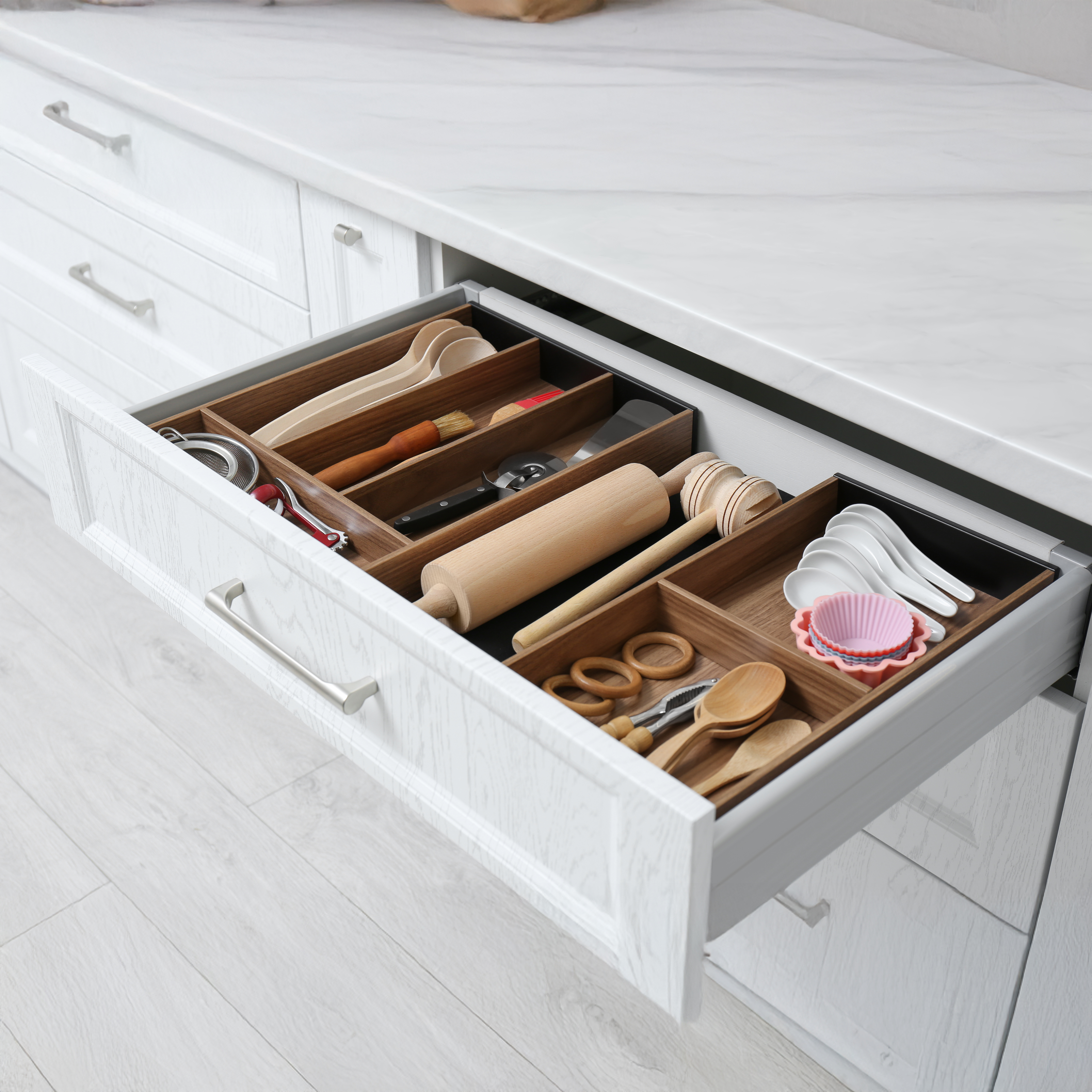 Kitchen drawer organizer