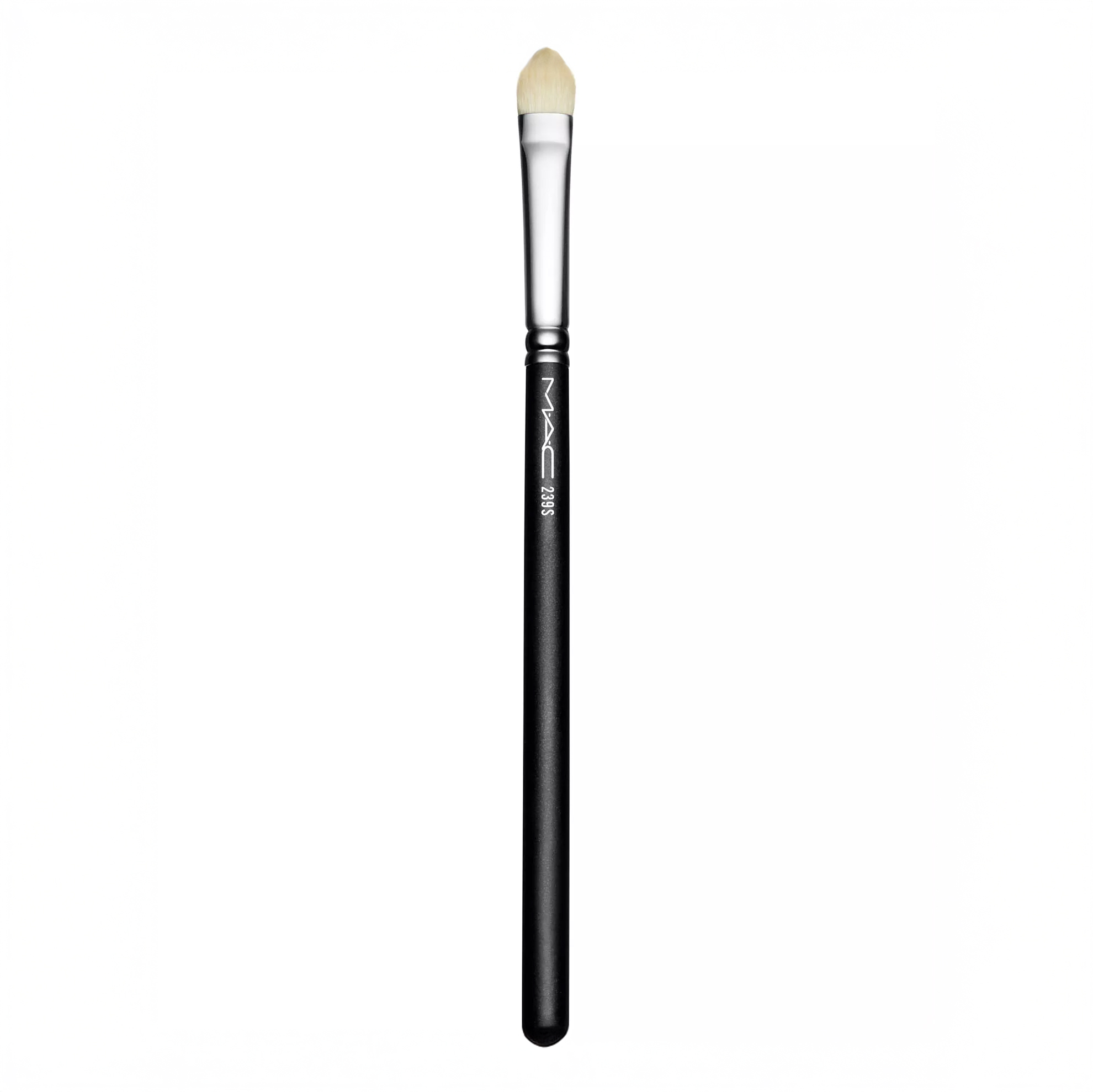 Eye makeup brush