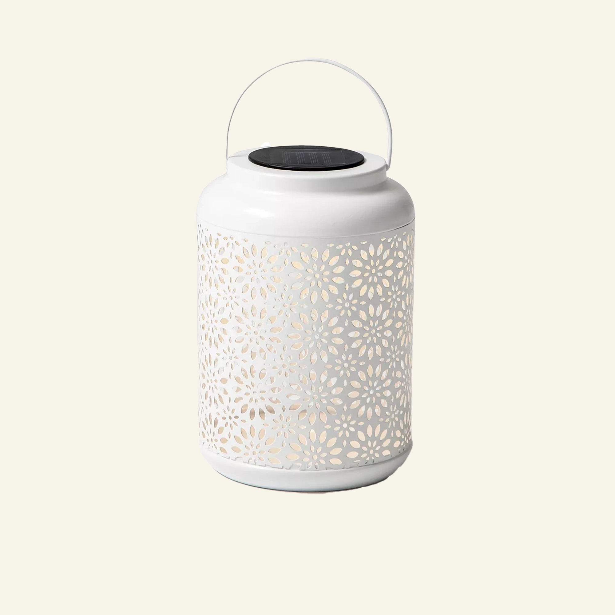 Outdoor entertaining lanterns