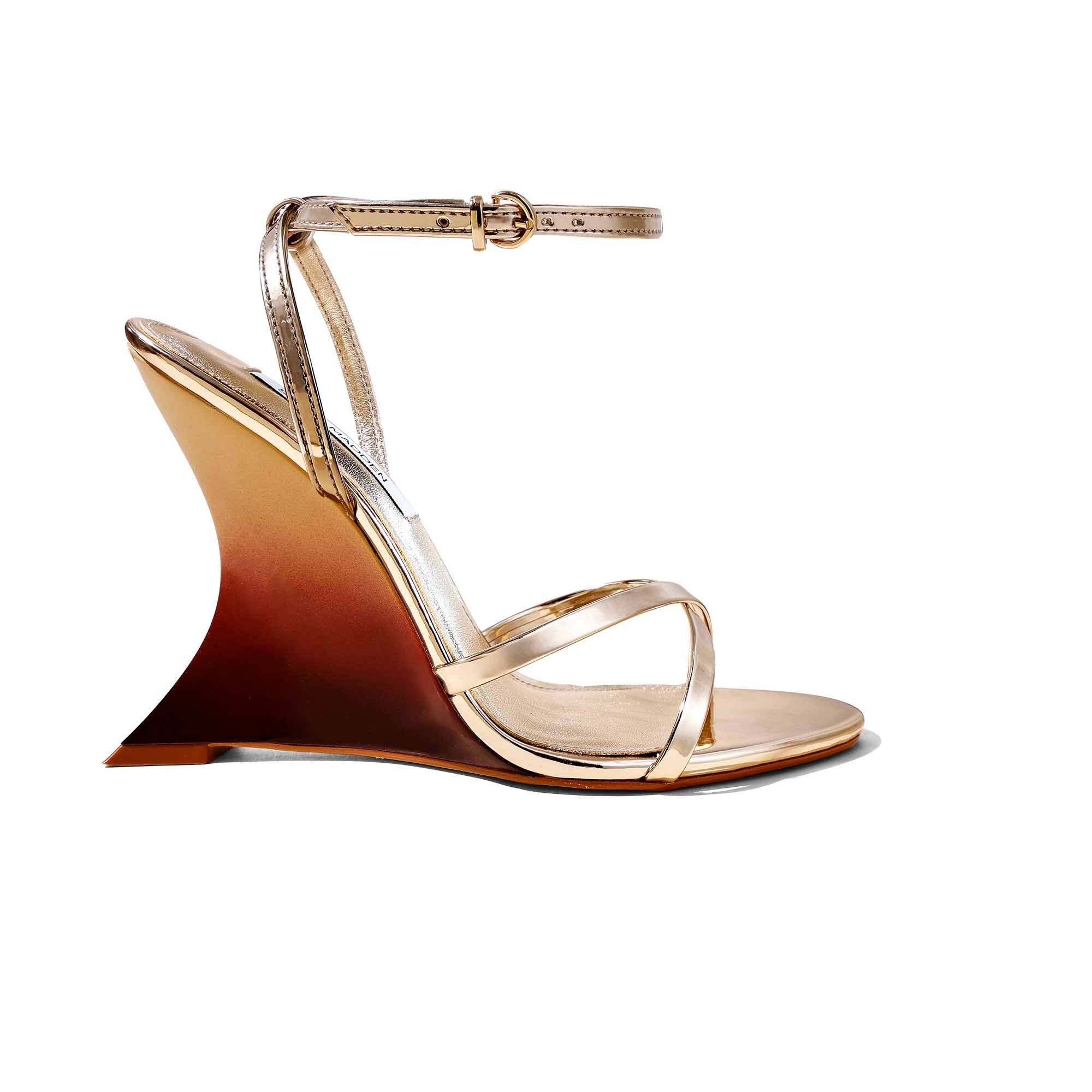 Summer shoe wedge