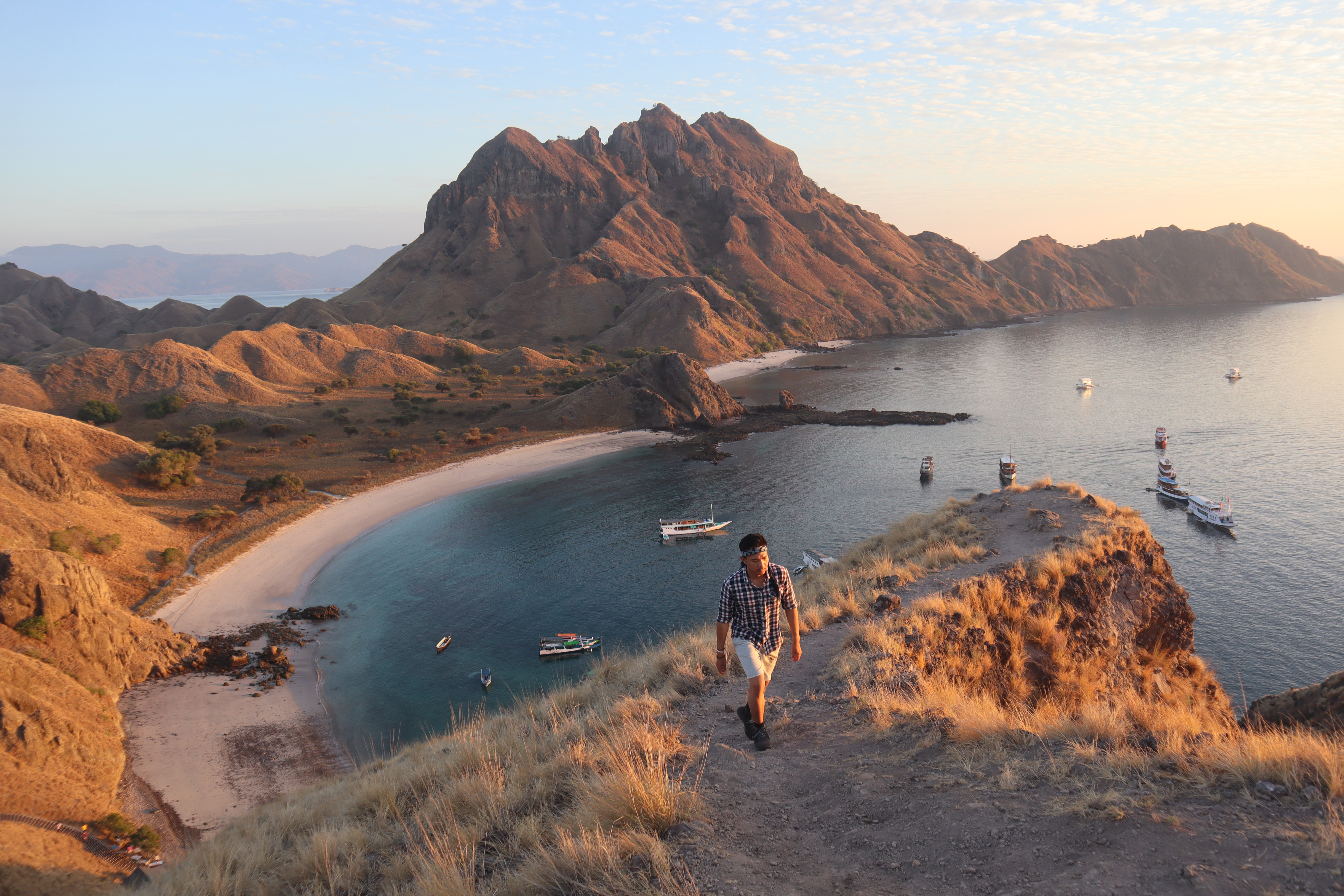 trek in komodo