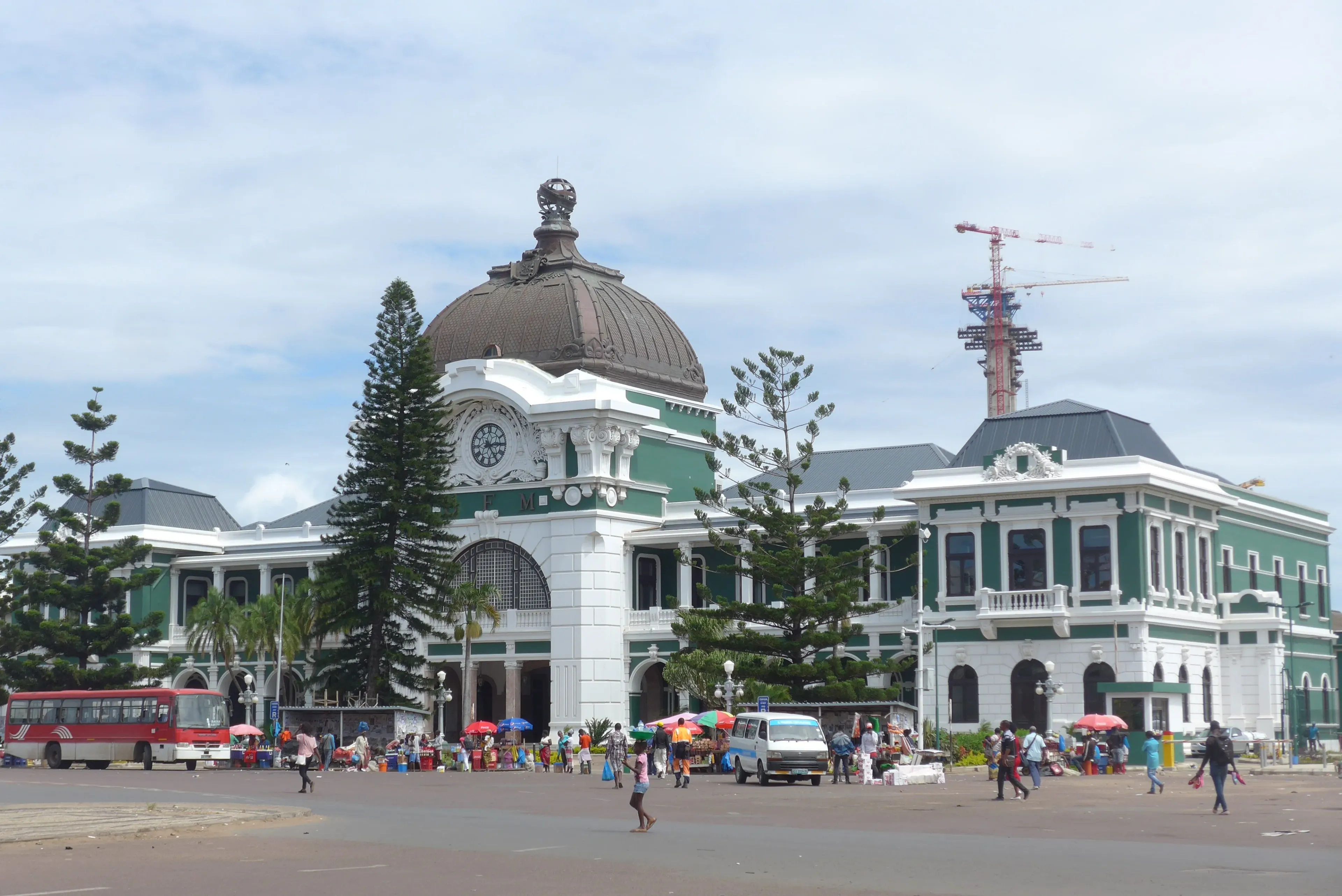 station de train eiffel à maputo au mozambique