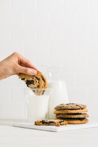 chocolate-chip-cookies-milk-14.jpg