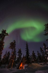 Lola_Akerstrom_Jukkasjarvi_NorthernLights10 (1).jpg