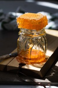 Honey-Food-Photography-Kimberly-Murray-01.jpg