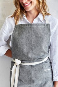 4721_50-51+Signature+Apron+Tools_Models2637.jpg